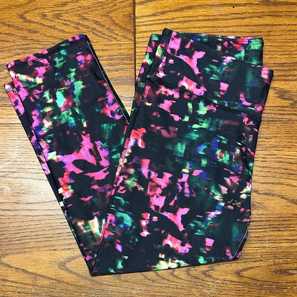 Fabletics Pants - Fabletics Multicolor Abstract Leggings